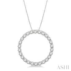 14 Karat White  Gold Circle Pendant Necklace With Round Brilliant Diamonds 0.75Ctw