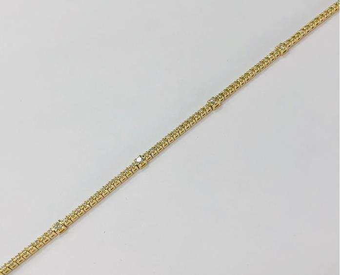 14 Karat Yellow Gold Tennis Bracelet 1.10tw Round  Diamonds