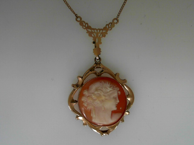 10 Karat Yellow Gold  Cameo Necklace Length: 18