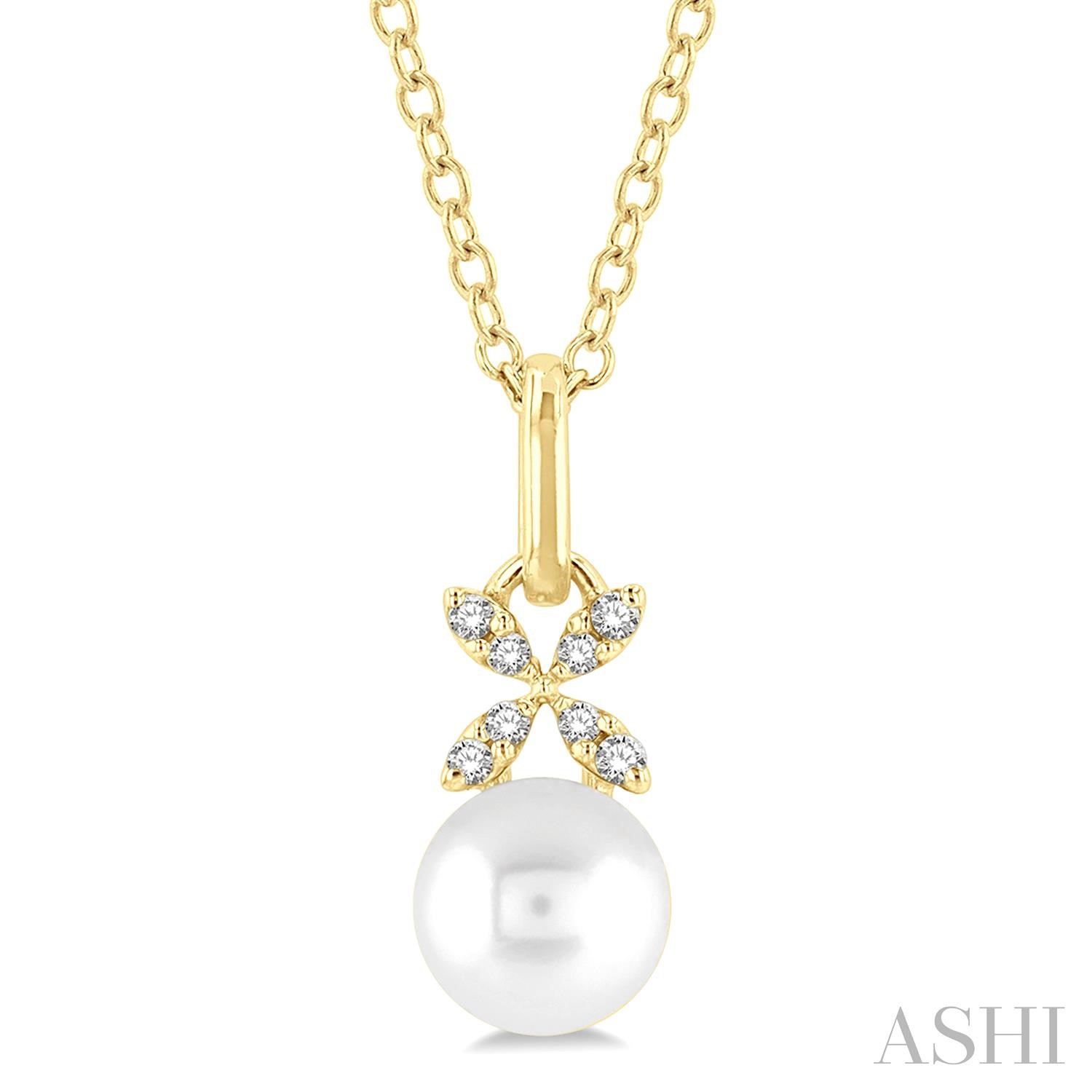 10 Karat Yellow Gold 6mm Pearl And 0.03 Ct Diamond Pendant 18 Inch