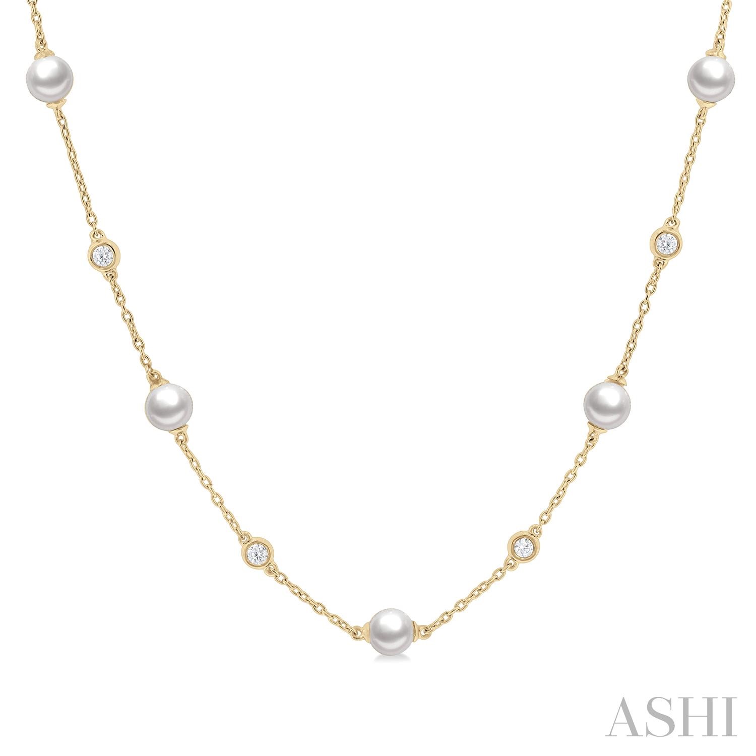 14 Karat Yellow Gold 5.0 Mm Pearl & 0.25 Ct Diamond Station Necklace