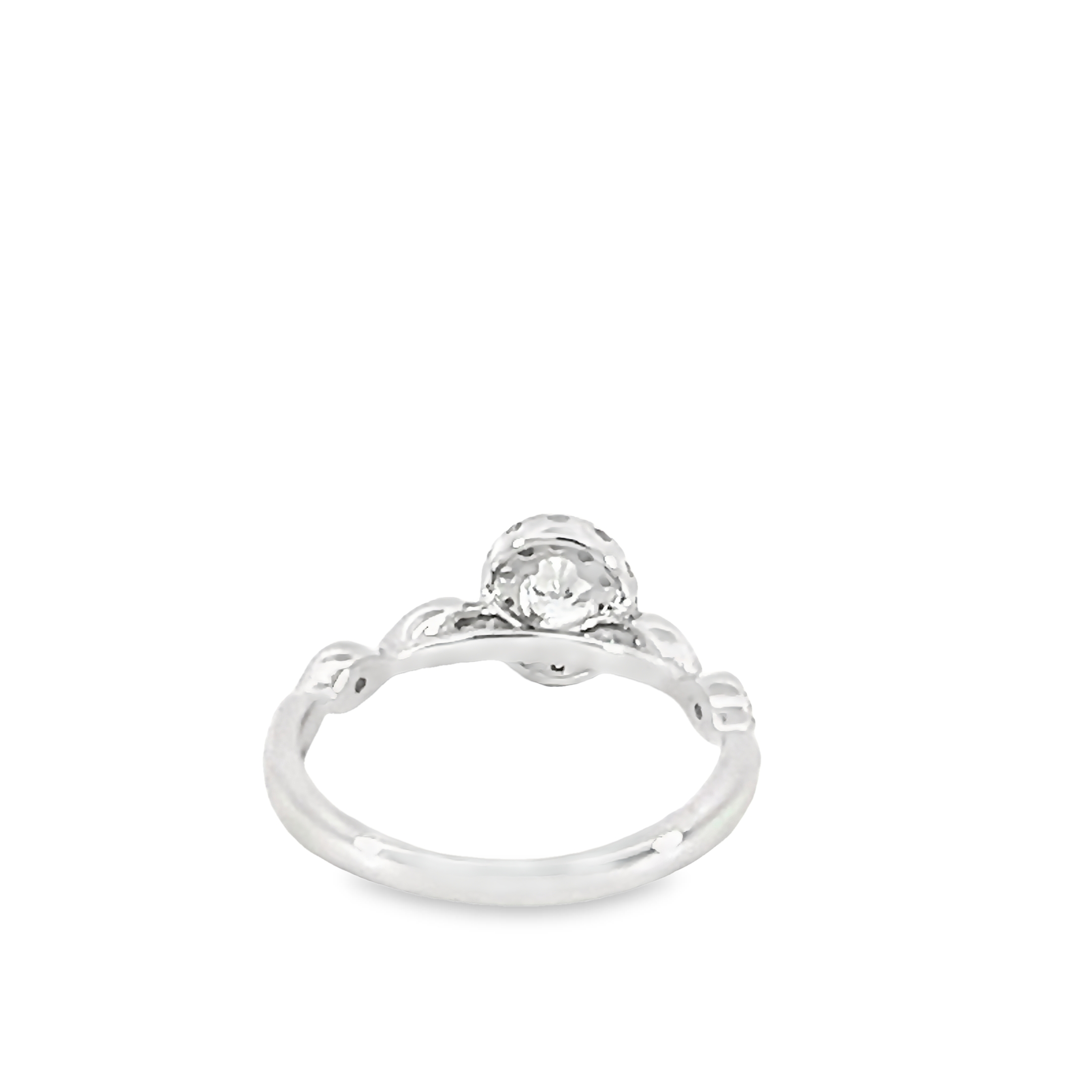 Round Halo Diamond Engagment Ring