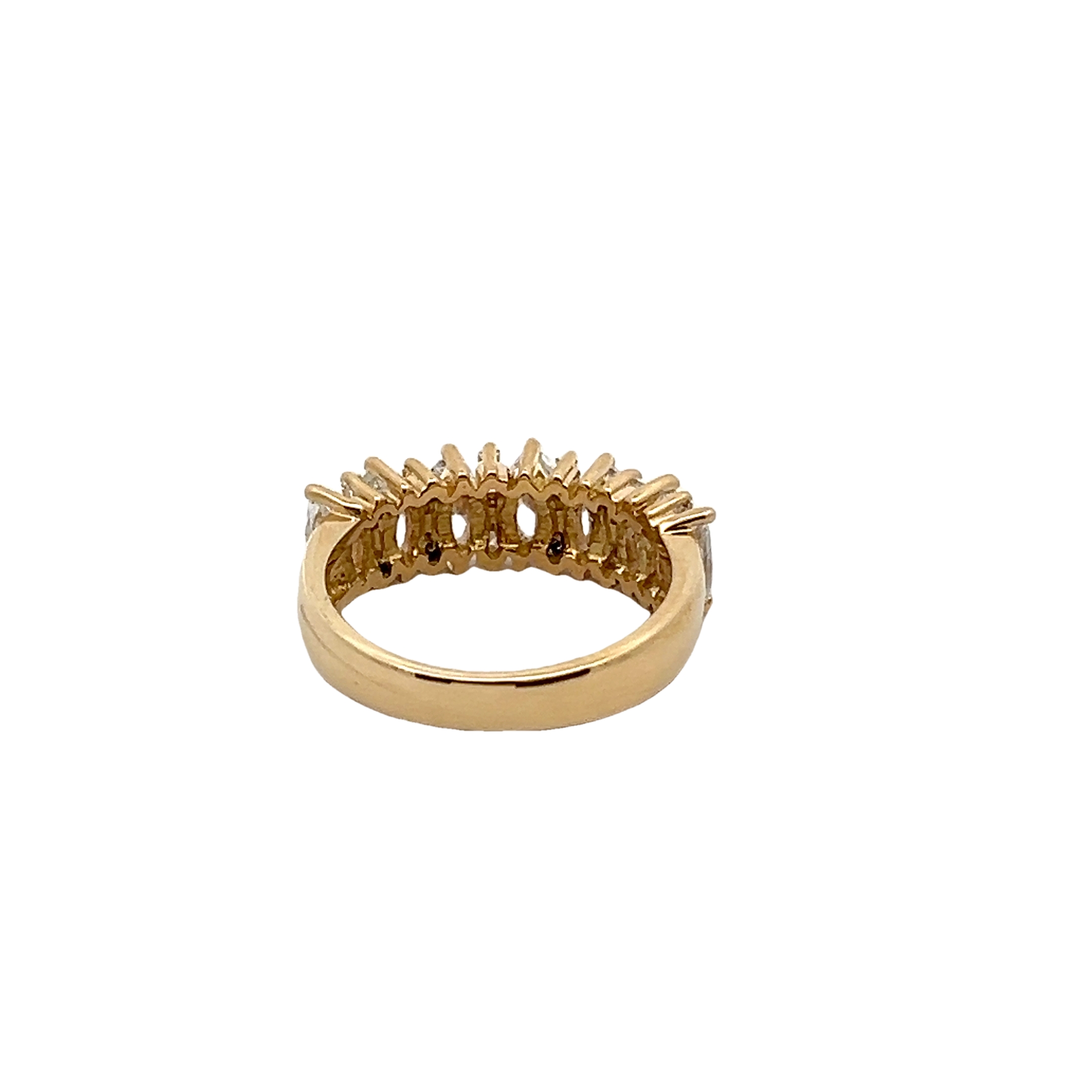 18k Yellow Gold Diamond Ring