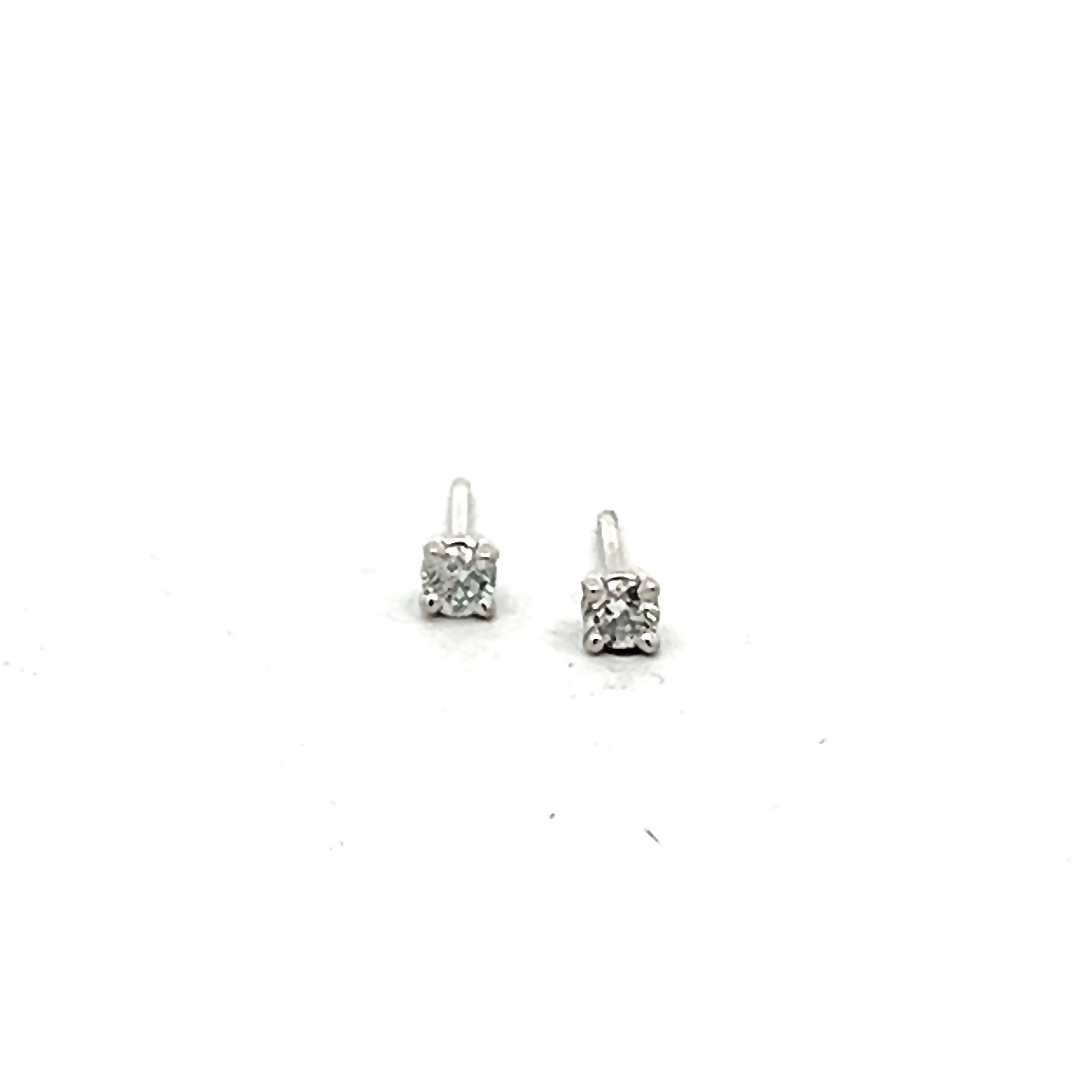 14k White Gold Diamond Stud Earrings