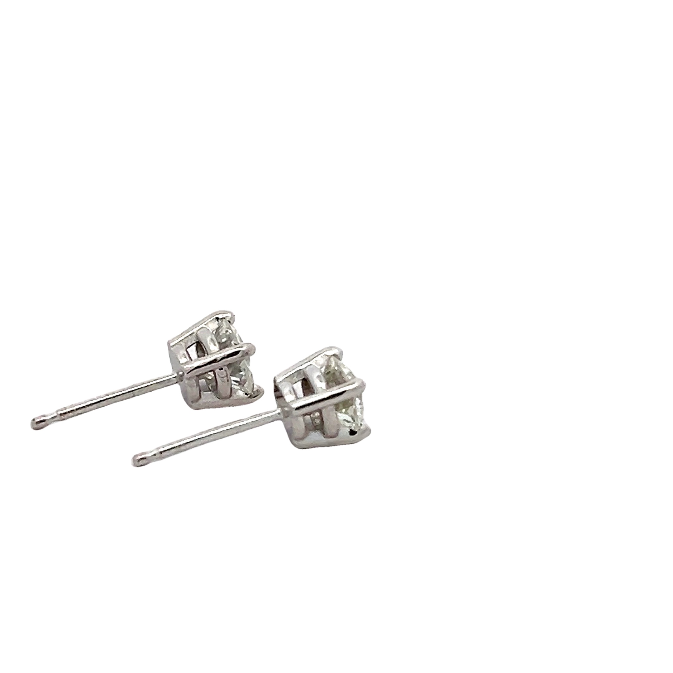 14k White Gold Diamond Stud Earrings