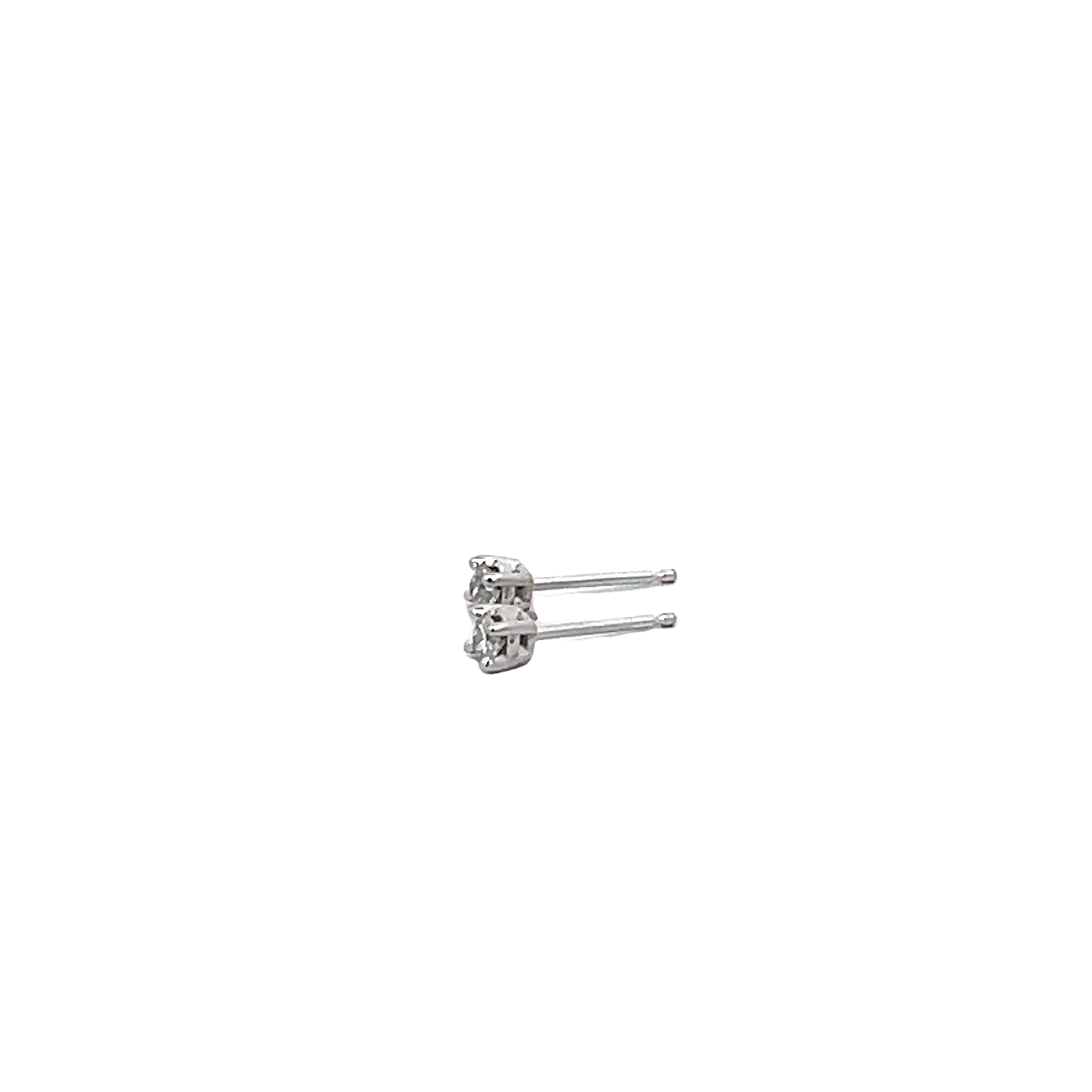 14k White Gold Diamond Stud Earrings