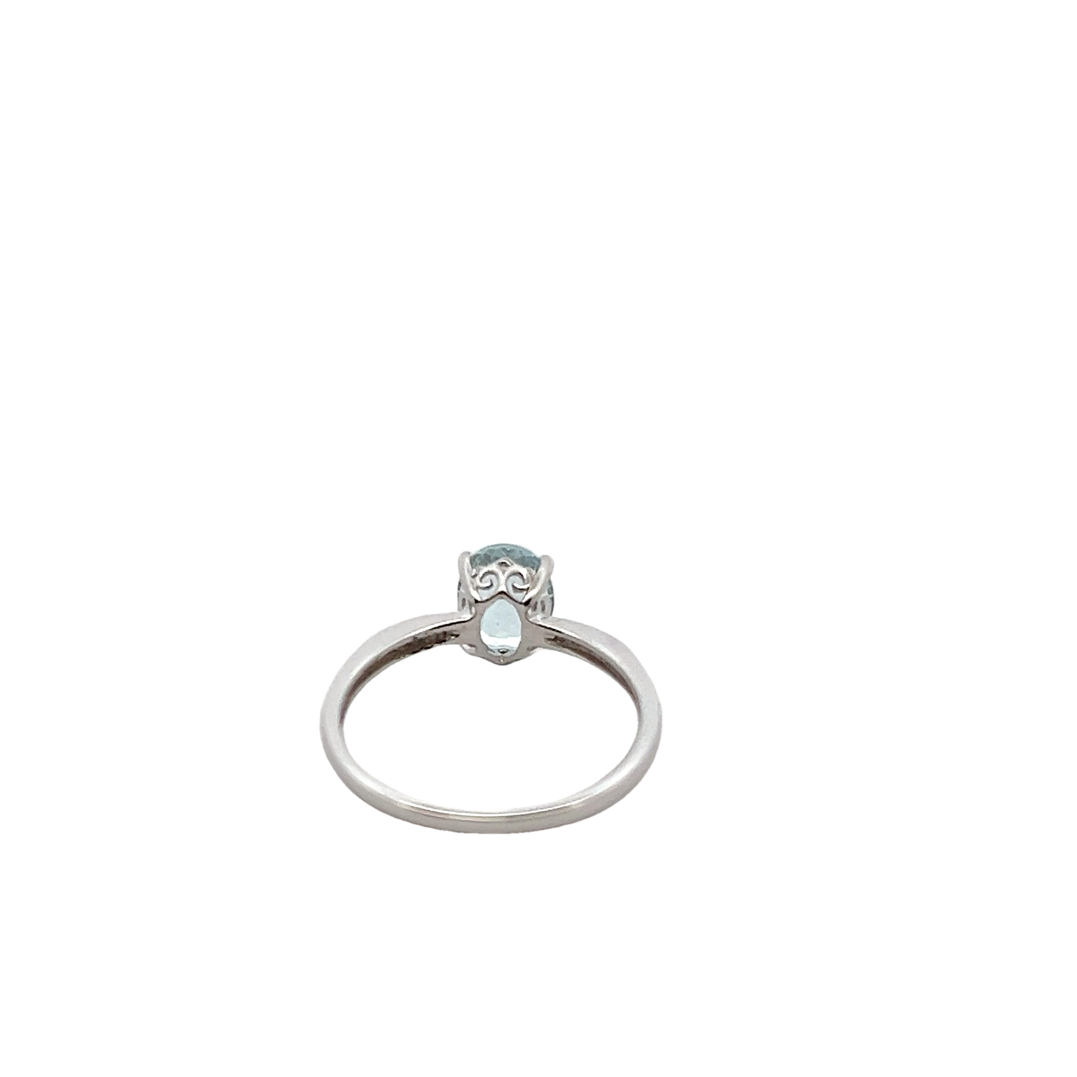 14k White Gold Diamond And Aquamarine Ring