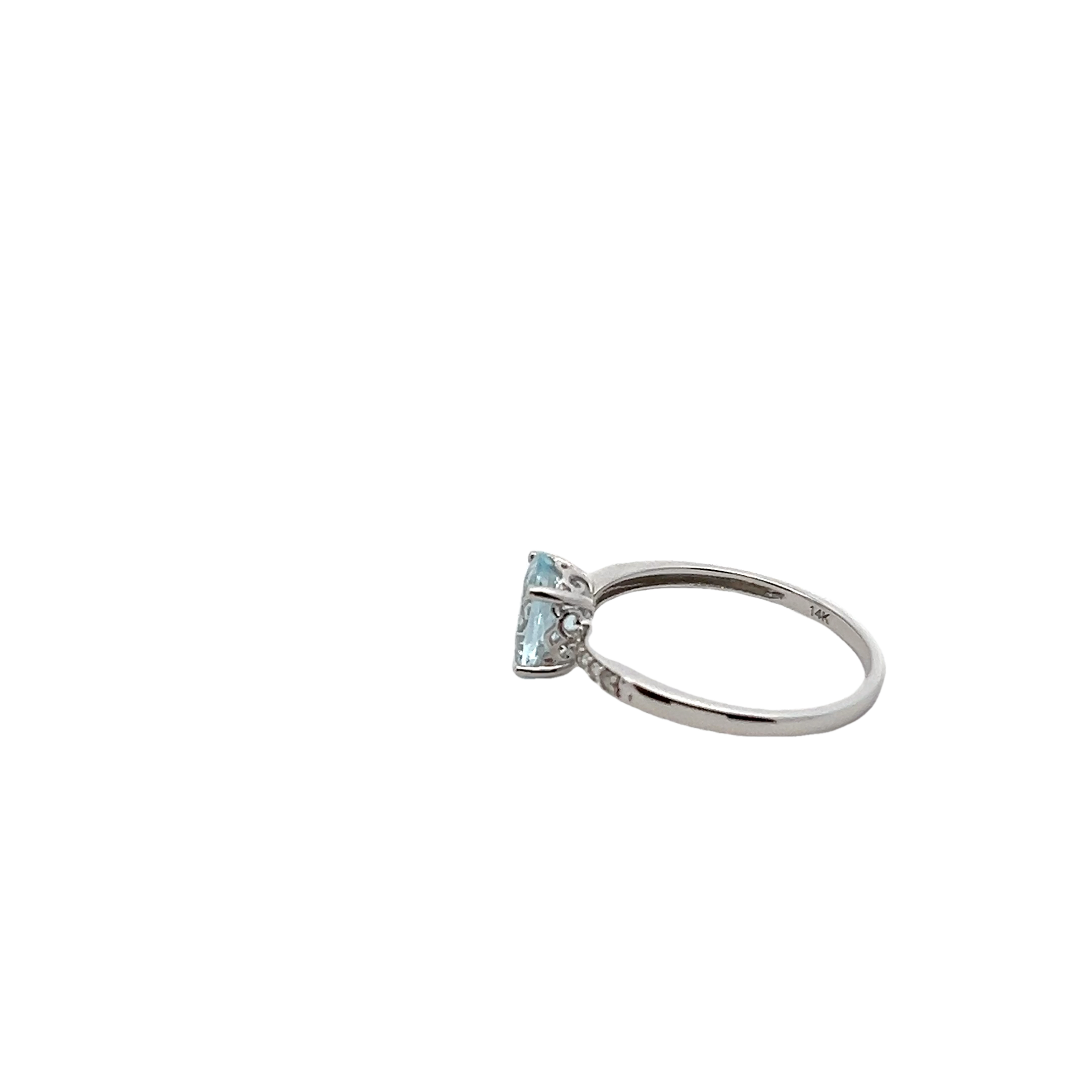 14k White Gold Diamond And Aquamarine Ring