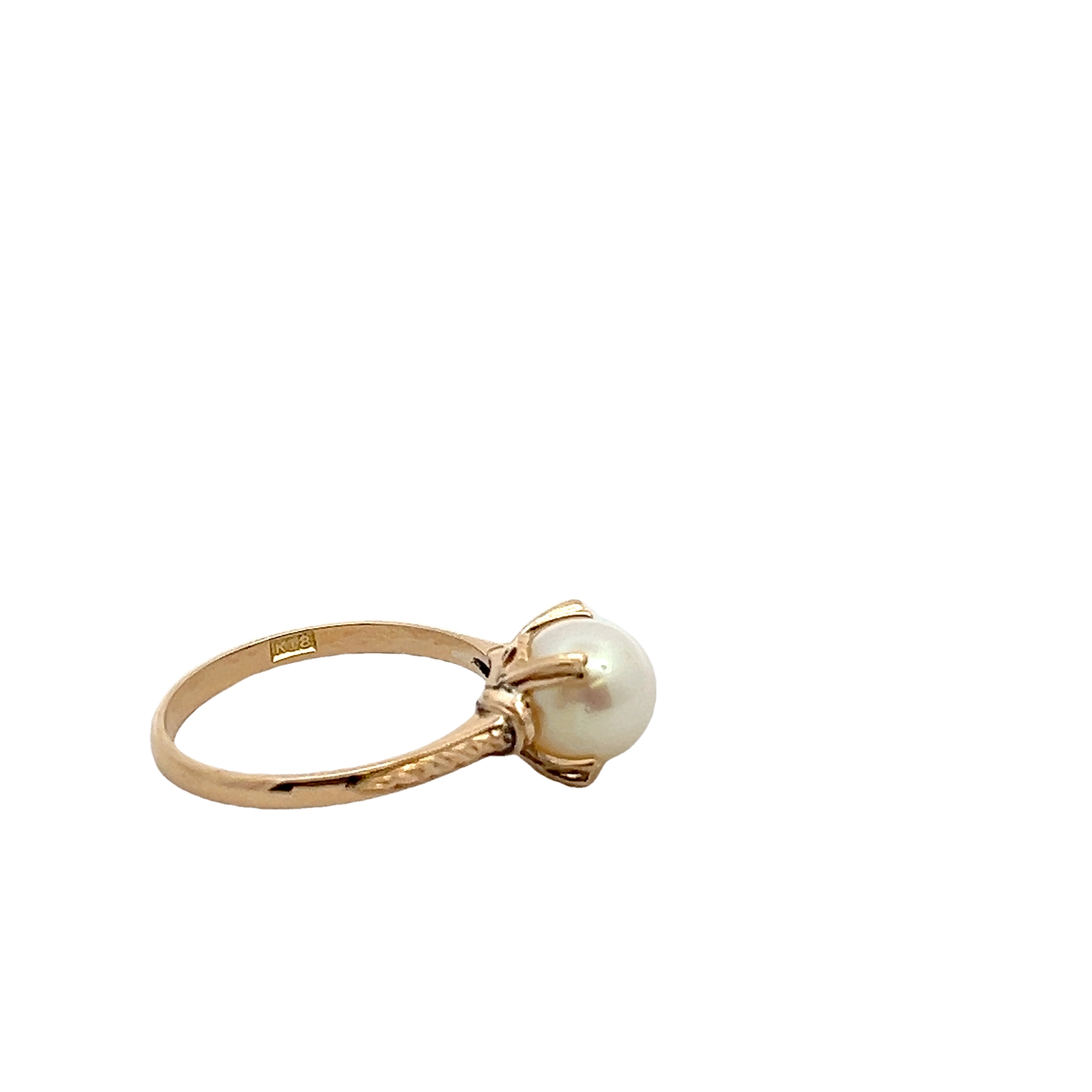 18k Yellow Gold Pearl Ring