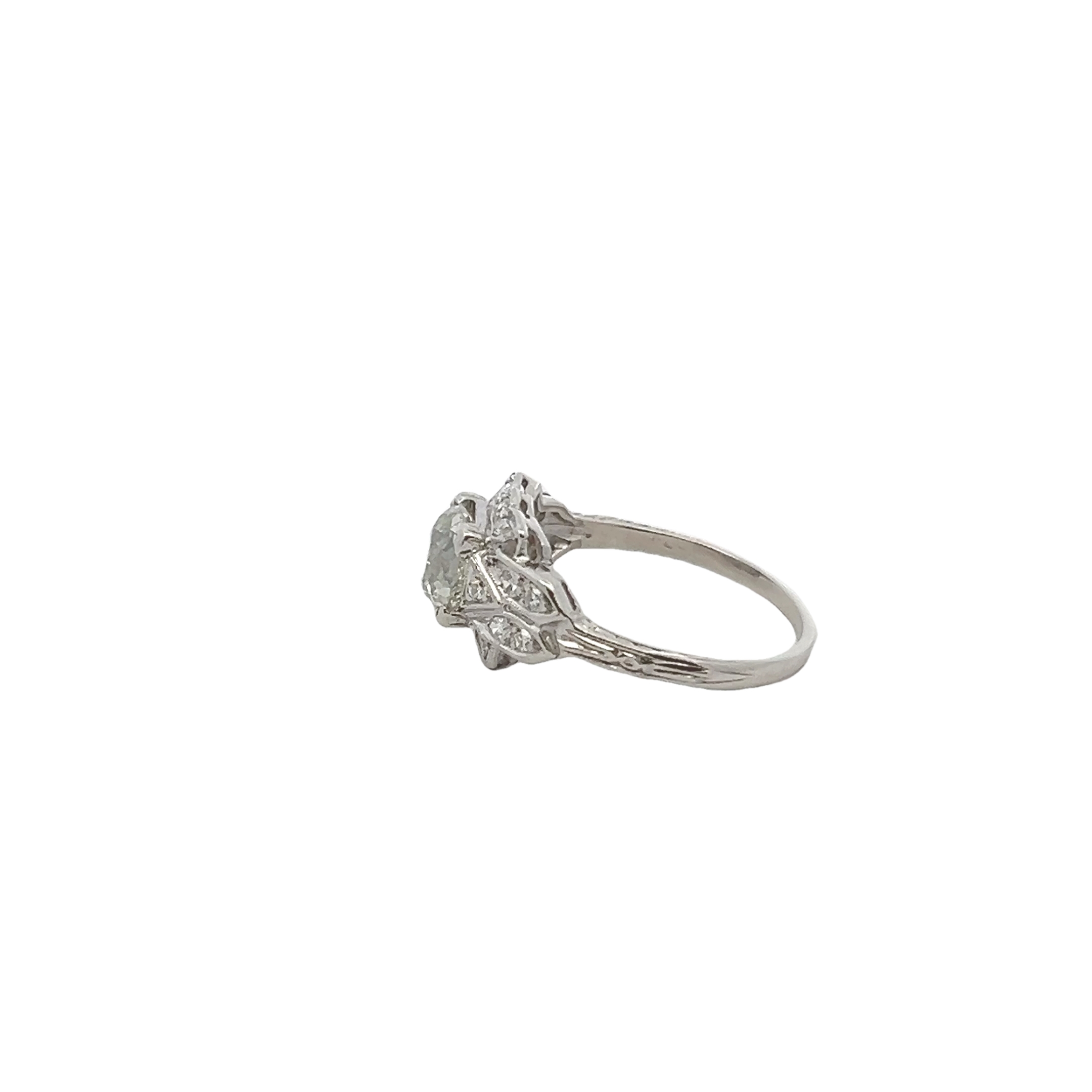 Platnium Antique Diamond Ring