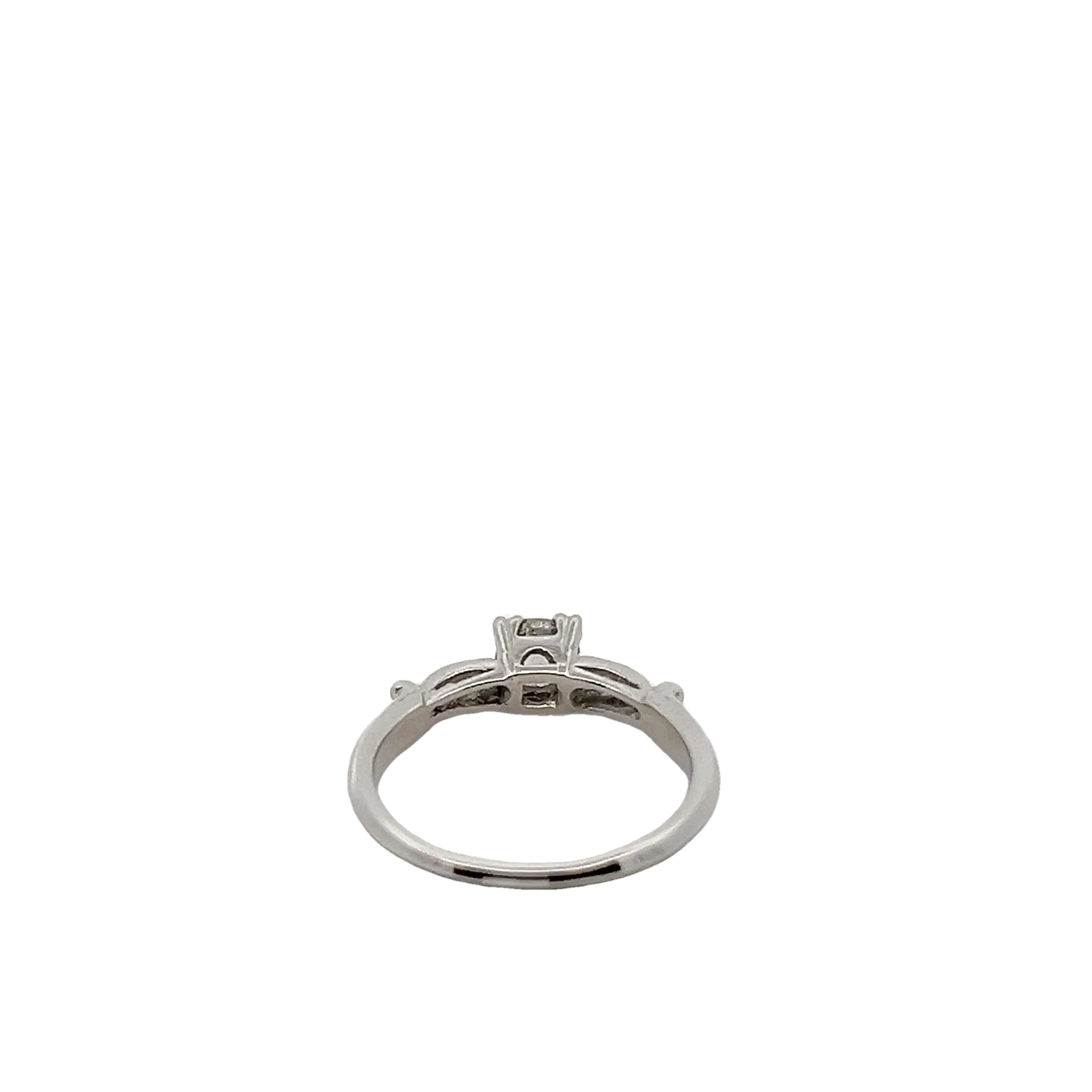 Platnium Antique Diamond Engagement Ring