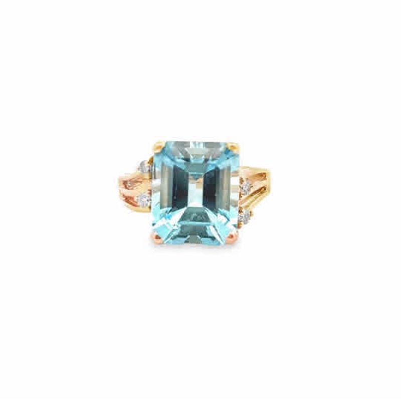 14k Blue Topaz Ring