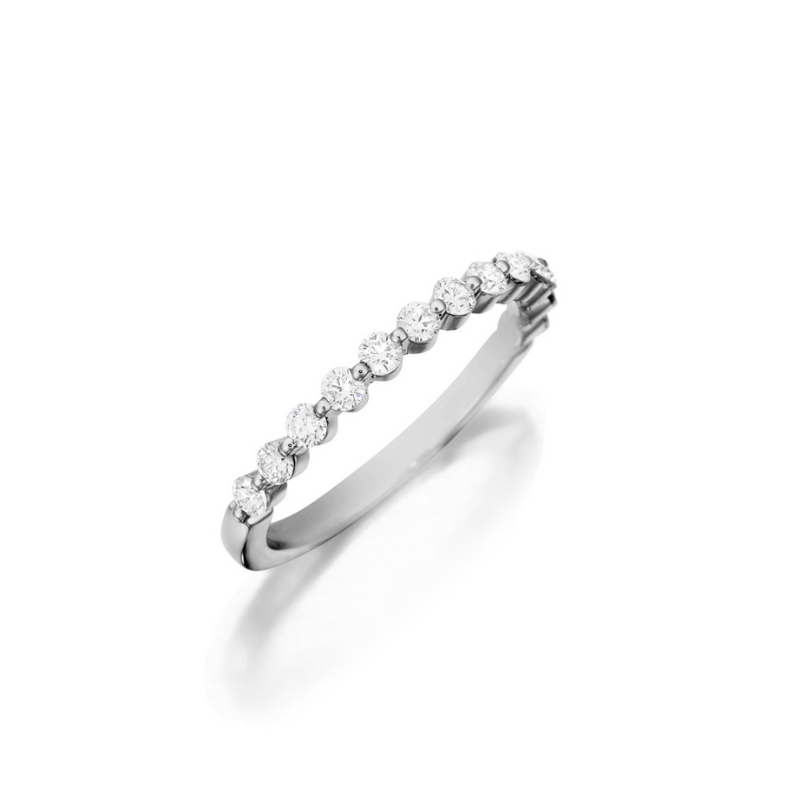 HENRI DAUSSI Single Shared Prong Diamond Wedding Band