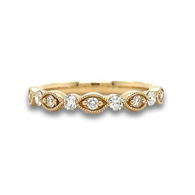 Scalloped Diamond Wedding Band