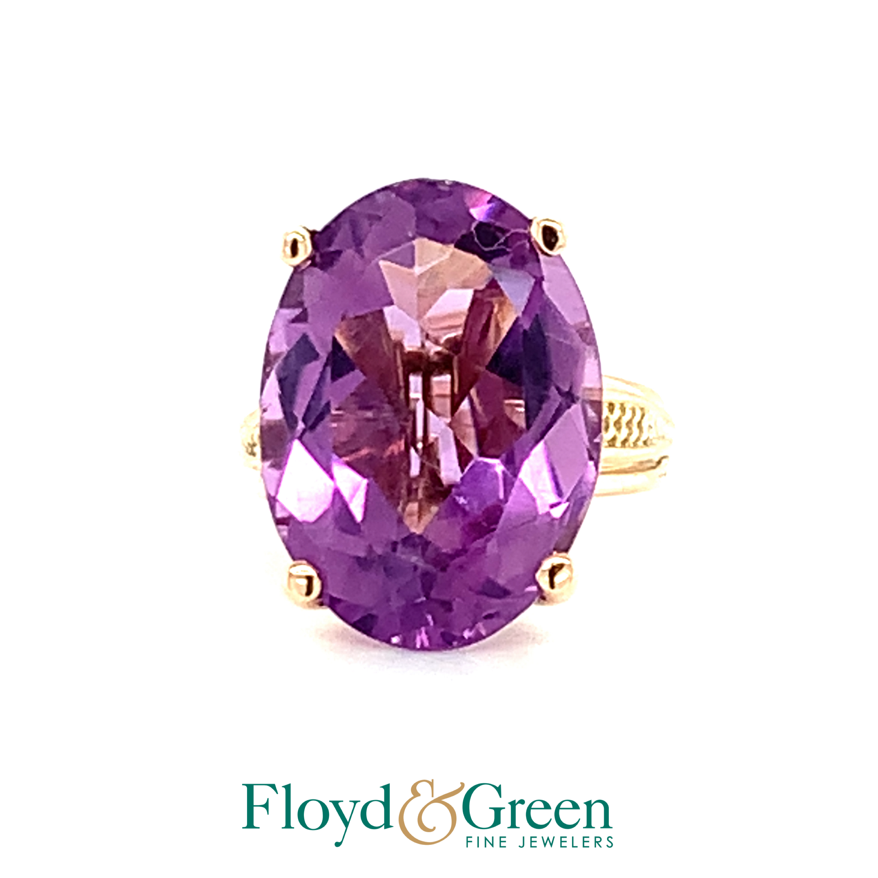 Solitaire 14 Karat Yellow 
Amethyst Oval 18.09 ct 
Color: Purple
Size: 6