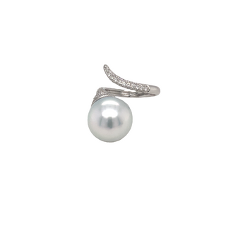 18K WHITE GOLD RING SIZE 7 WITH ONE = 13.00X14.00MM SOUTH SEA PEARL AND 85 = 0.79TW ROUND H-I SI2-I1 DIAMONDS