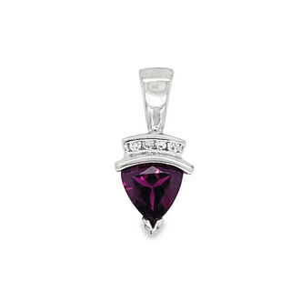 14K WHITE GOLD ESTATE PENDANT WITH ONE 2.00CT TRILLIAN RHODOLITE GARNET AND 4=0.06TW ROUND H-I SI1-SI2 DIAMONDS TOTAL GRAM WEIGHT: 2.281 (ESTATE ITEM:  ALL SALES FINAL  AS IS  NO WARRANTY)