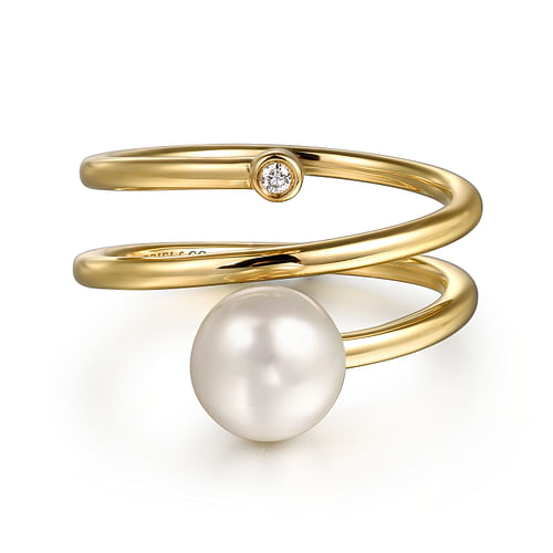 GABRIEL & CO 14K YELLOW GOLD RING SIZE 6.5 WITH ONE = FRESH WATER PEARL AND ONE = 0.02CT ROUND I-J SI1-SI2 DIAMOND