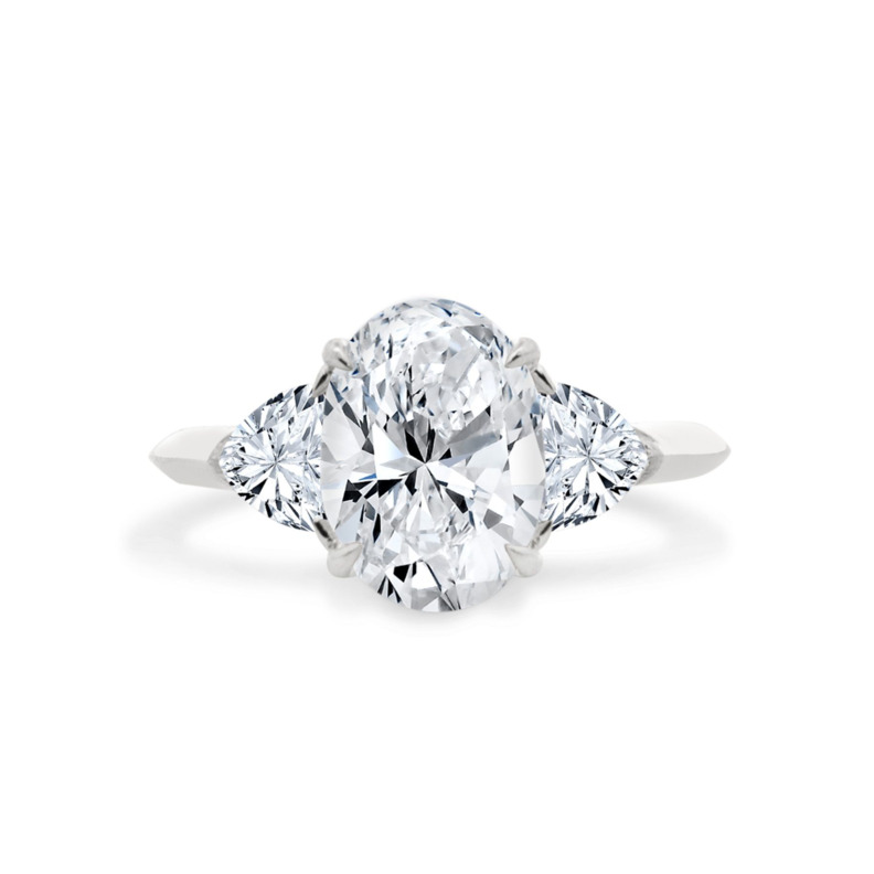 14K WHITE GOLD 3 STONE LAB GROWN DIAMOND RING SIZE 6.5 WITH ONE = 2.04CT OVAL E VVS2 LAB GROWN DIAMOND AND 2 = 1.00TW TRILLIAN F-G VS2 LAB GROWN DIAMONDS   (3.76 GRAMS)  (LABORATORY-CREATED DIAMONDS CANNOT BE RETURNED OR EXCHANGED BEYOND 30 DAYS.  DUE TO