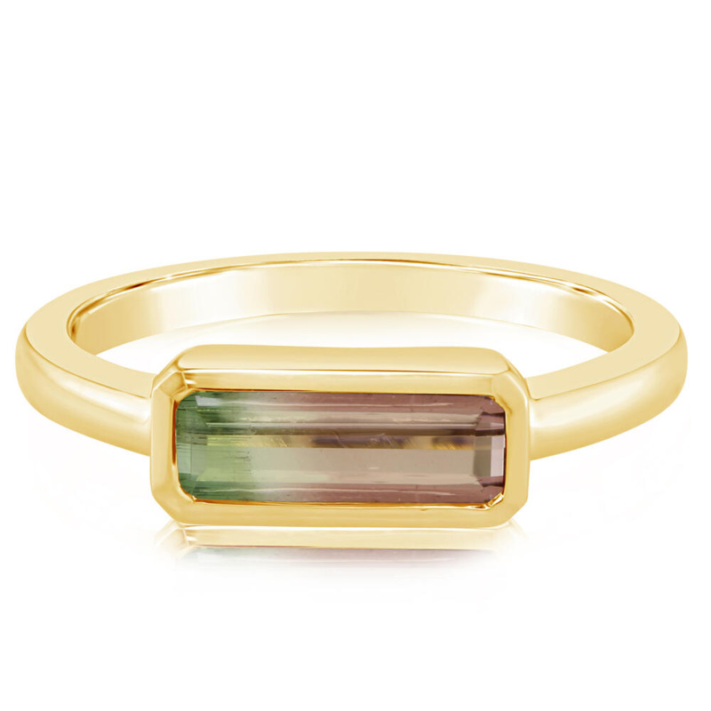 14K YELLOW GOLD BEZEL RING SIZE 7 WITH ONE 0.96CT EMERALD BI-COLOR TOURMALINE   (3.23 GRAMS)