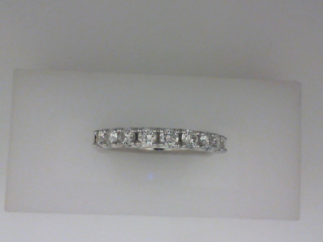 14K WHITE GOLD .68CTTW SI/HI FRENCH PAVE SET DIAMOND BAND