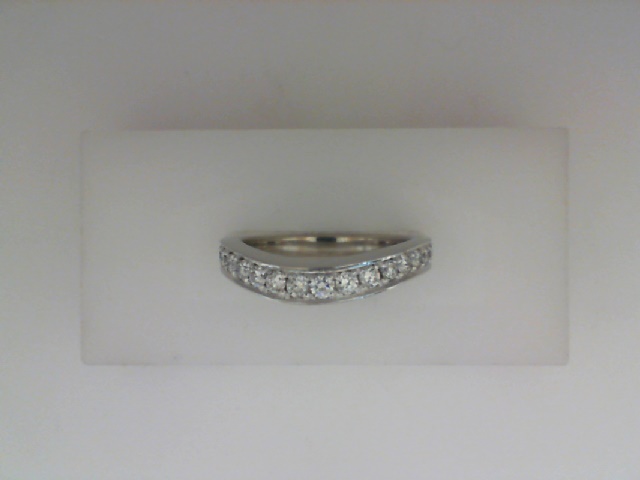 PLATINUM CURVED BAND WITH APPROX .45CTTW ROUND SI CLARITY & G COLOR DIAMONDS SET ON THE TOP AND BOTTOM OF THE BAND