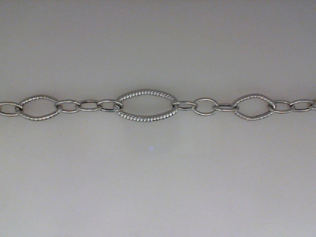 14K WHITE GOLD 7" POLISHED AND TEXTURED LINK BRACELET WITH A LOBSTER CLASP