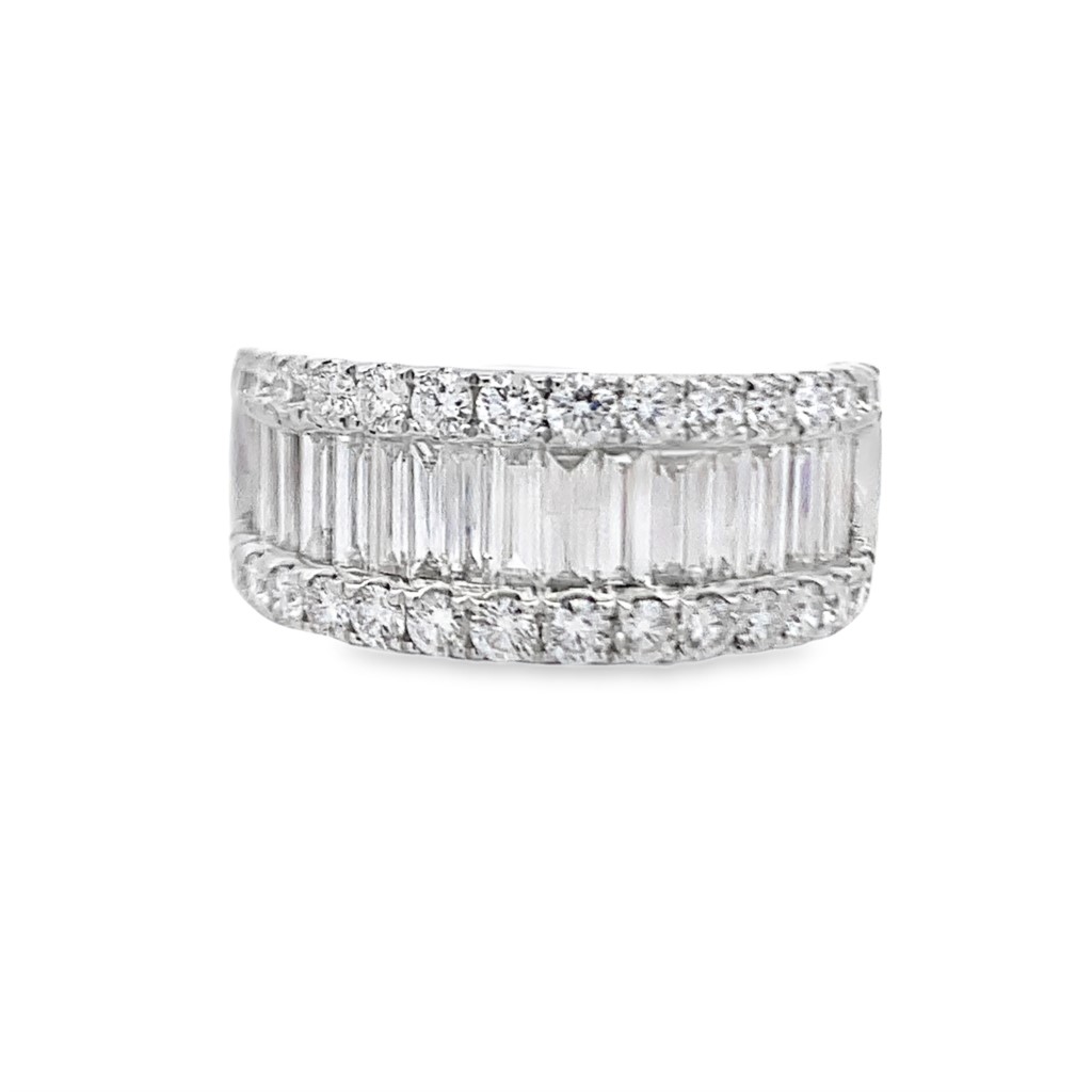 18K White Gold Wide Diamond Ring