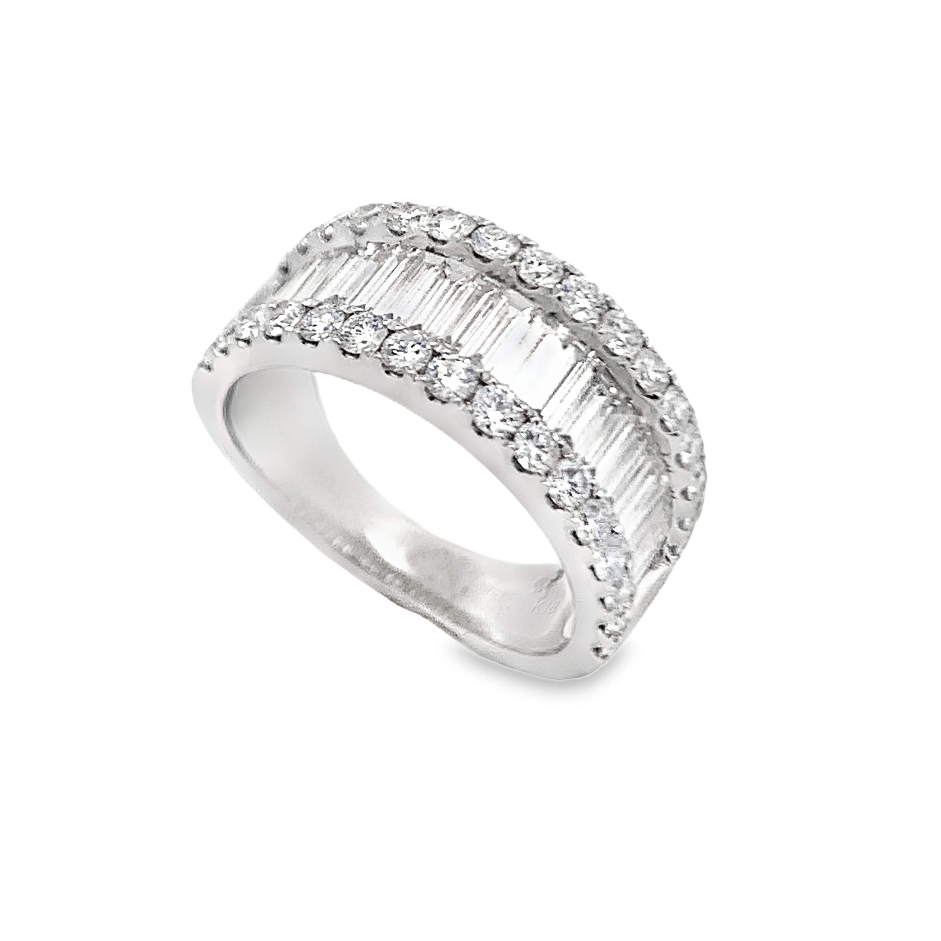 18K White Gold Wide Diamond Ring