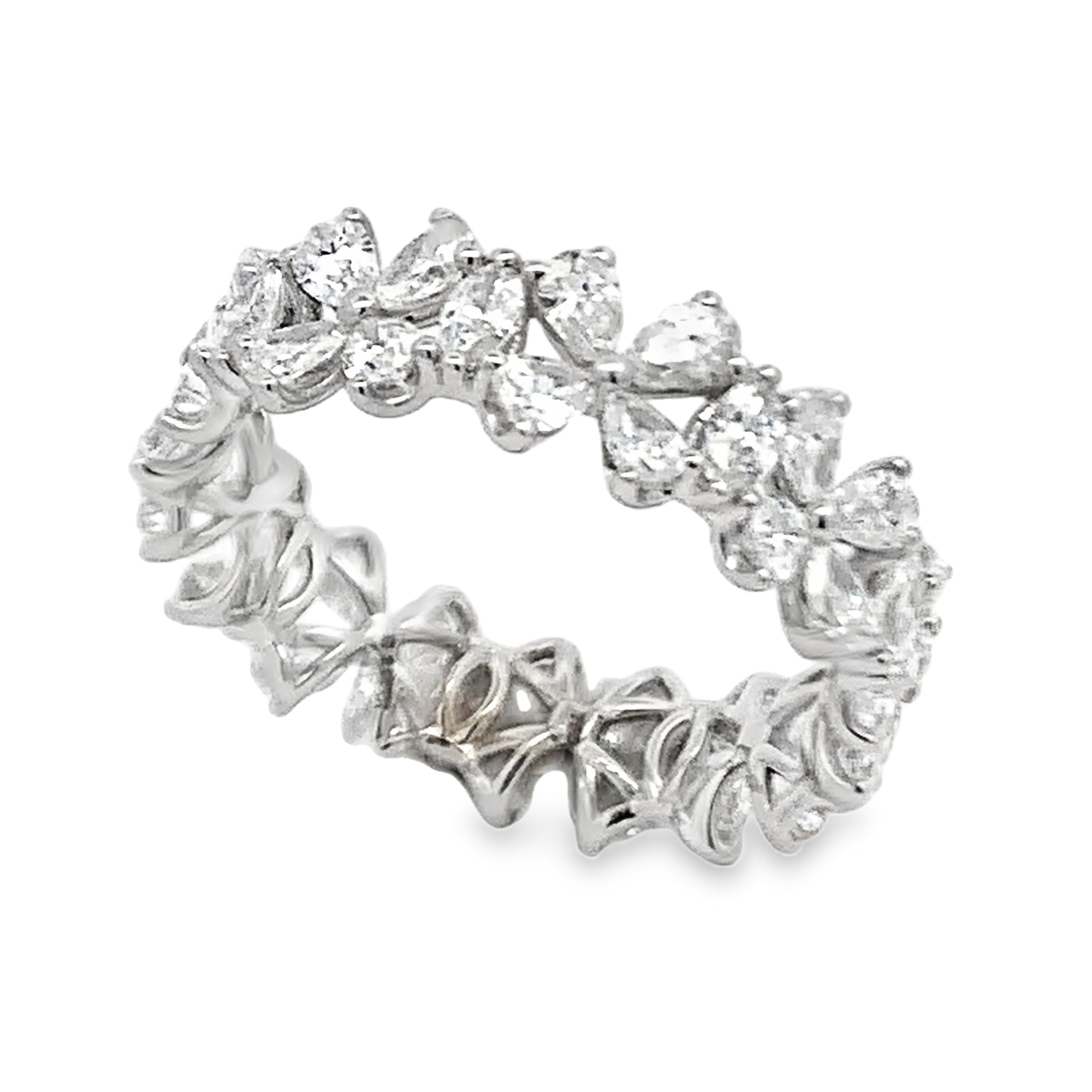 18K White Gold Flower Motif Diamond Eternity Band