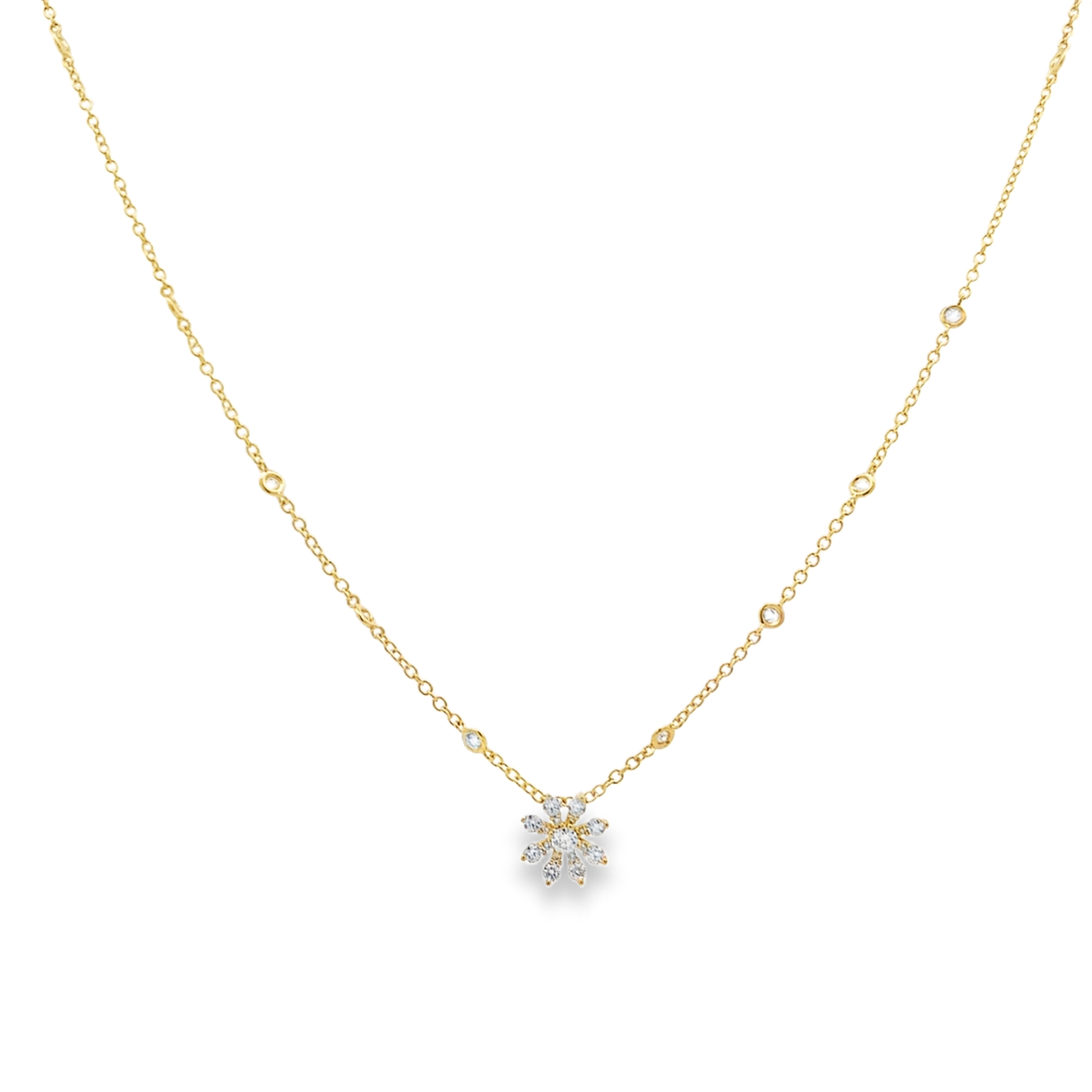 Damaso 18K Yellow Gold Diamond Flower Pendant Necklace