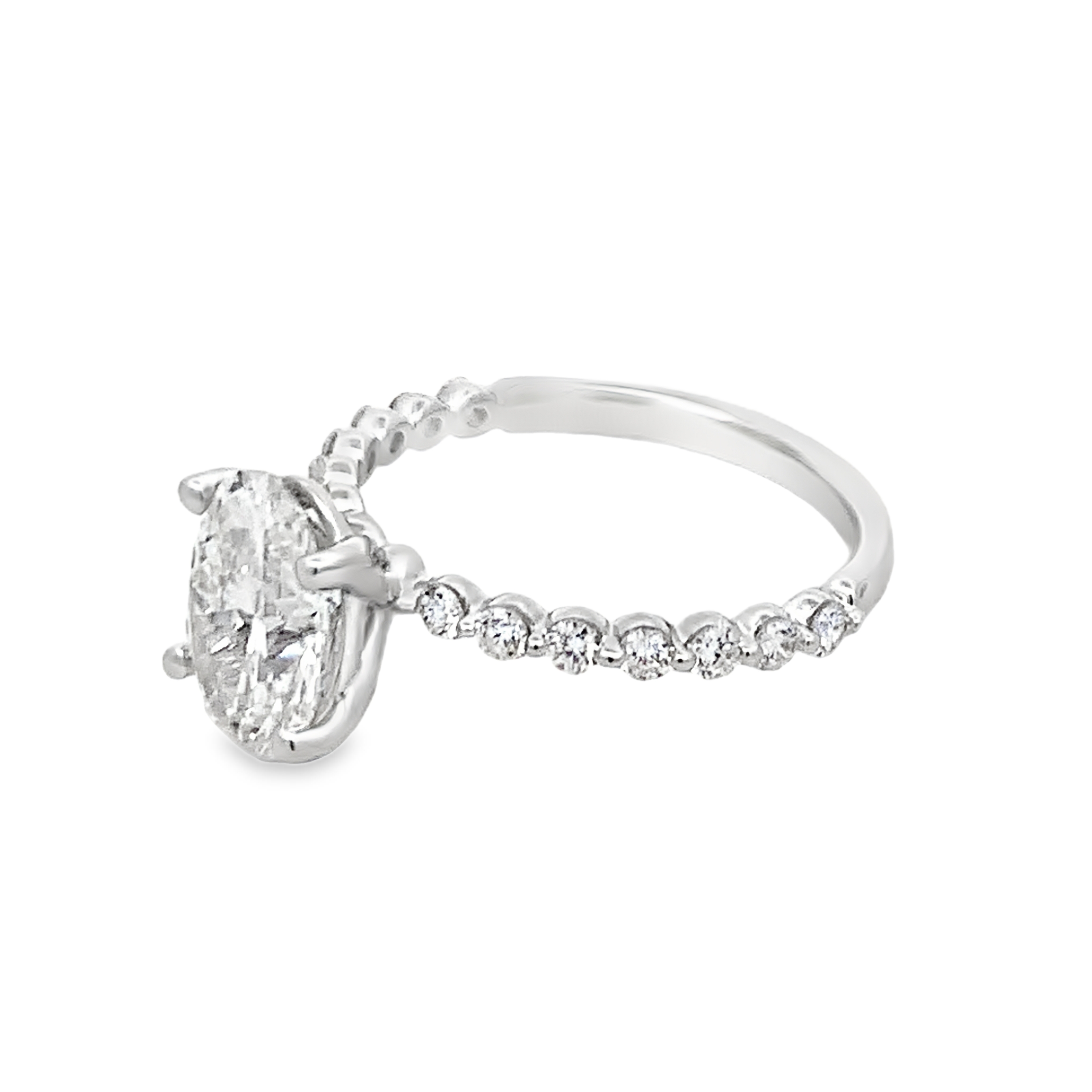 14K White Gold Lab Grown Oval Diamond Engagement Ring